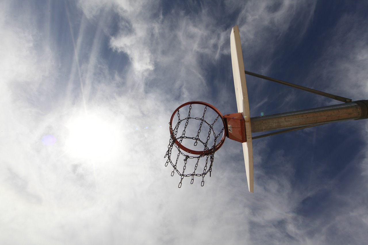 在哪里看nba比赛直播免费的，在哪里看nba比赛直播免费